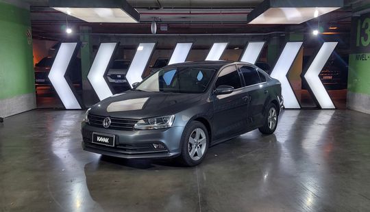 Volkswagen • Vento