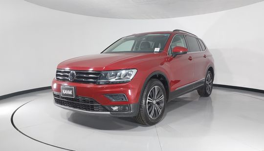 Volkswagen • Tiguan