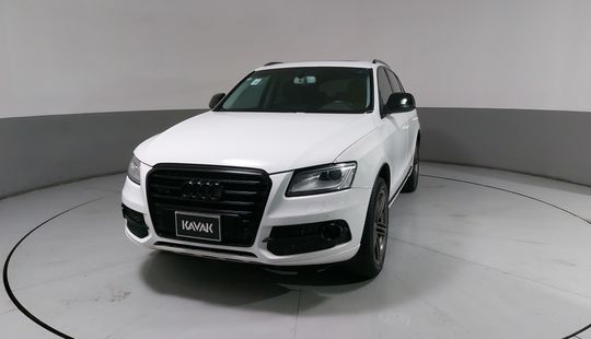 Audi • Q5