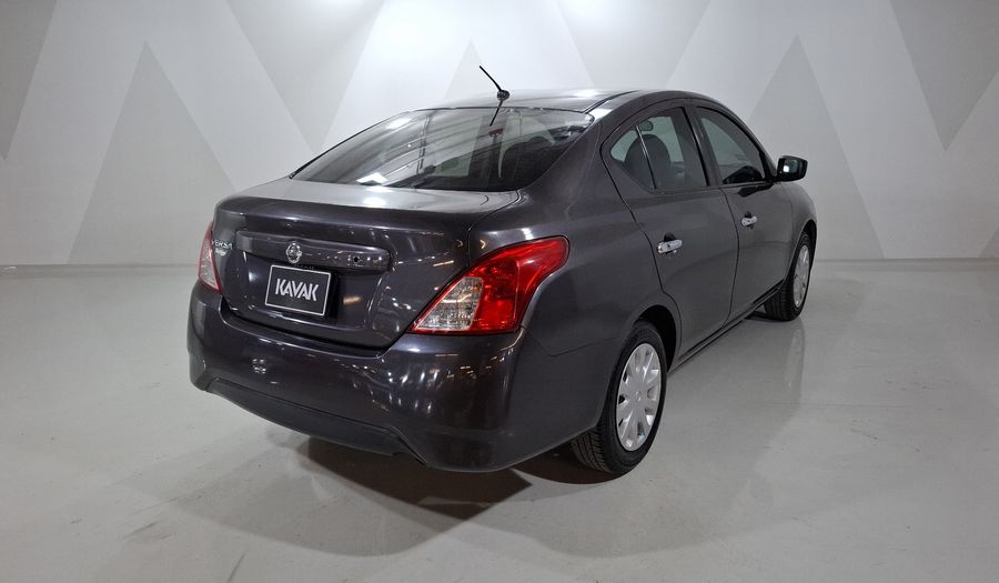 Nissan Versa 1.6 SENSE Sedan 2018