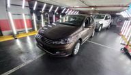 Volkswagen Polo 1.6 COMFORTLINE Sedan 2016