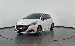 Peugeot • 208