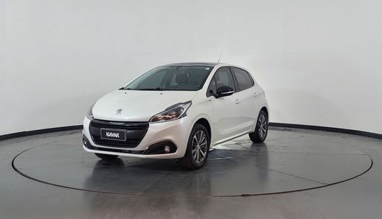 Peugeot • 208