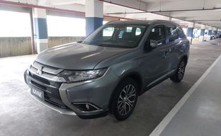 Mitsubishi • Outlander