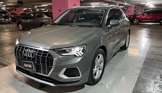 Audi • Q3