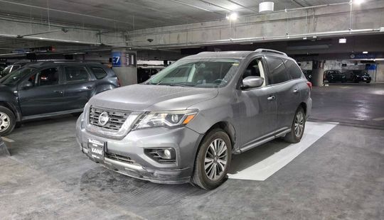 Nissan • Pathfinder