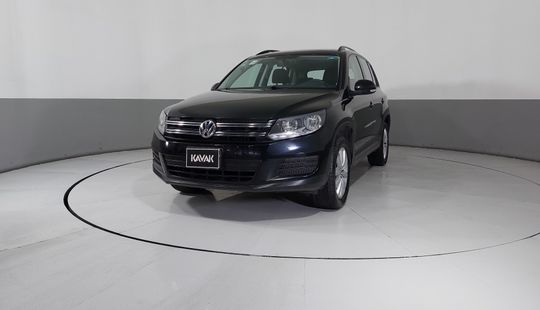 Volkswagen • Tiguan