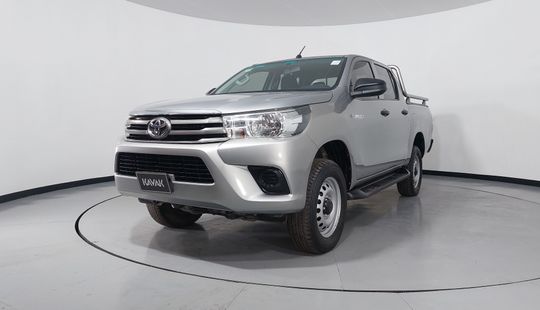 Toyota • Hilux