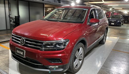 Volkswagen • Tiguan