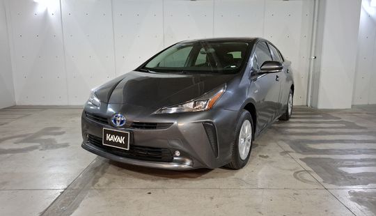 Toyota • Prius