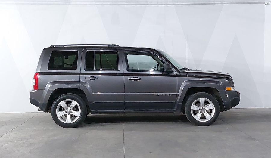 Jeep Patriot 2.4 LATITUDE ATX Suv 2016