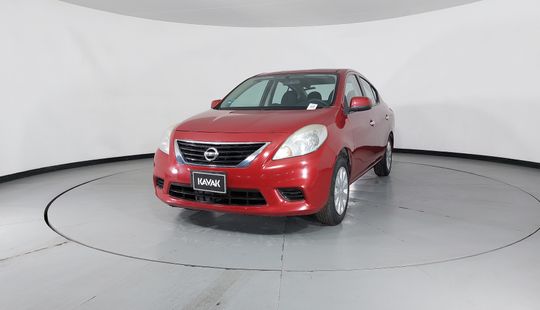 Nissan • Versa