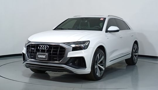 Audi • Q8