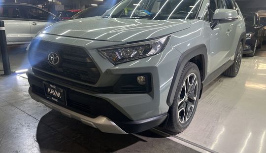 Toyota • RAV4