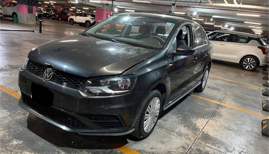 Volkswagen • Vento