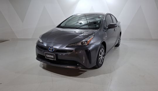 Toyota • Prius