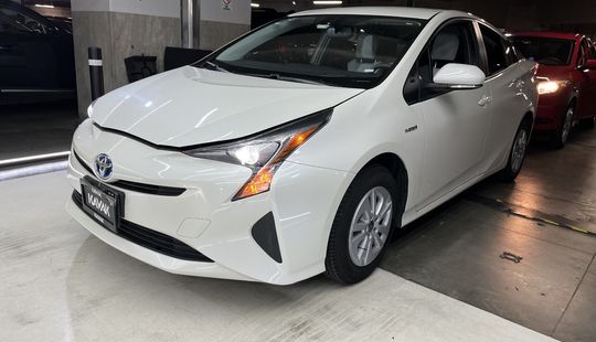 Toyota • Prius