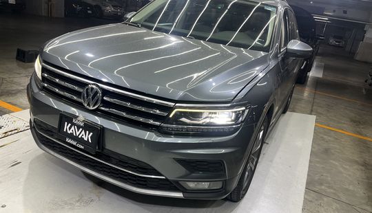 Volkswagen • Tiguan