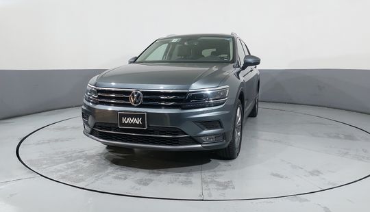 Volkswagen • Tiguan