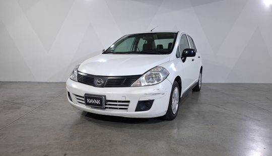 Nissan • Tiida