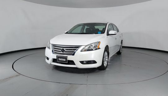 Nissan • Sentra