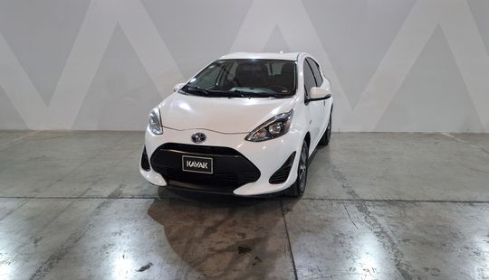 Toyota • Prius C