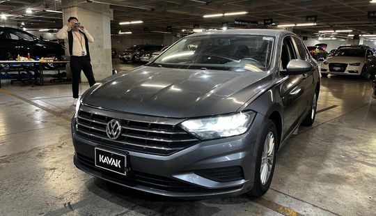 Volkswagen • Jetta