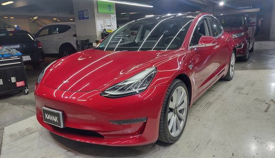 Tesla • Model 3