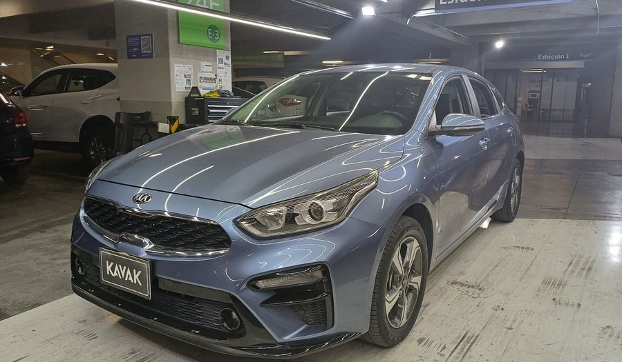 Kia Forte 2.0 EX IVT Hatchback 2021