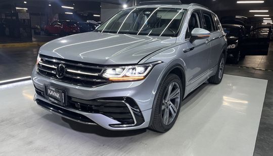 Volkswagen • Tiguan