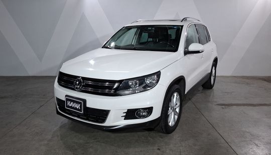 Volkswagen • Tiguan