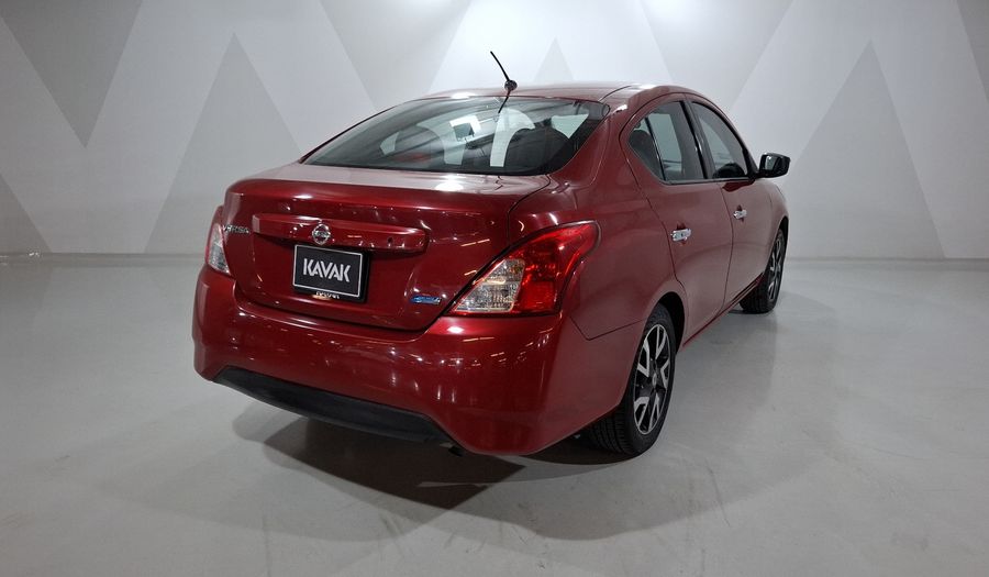 Nissan Versa 1.6 EXCLUSIVE TA AC Sedan 2015