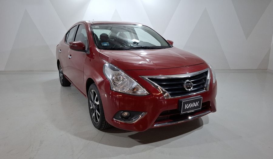 Nissan Versa 1.6 EXCLUSIVE TA AC Sedan 2015