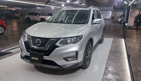 Nissan • X-Trail