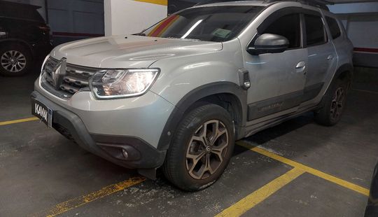 Renault • Duster