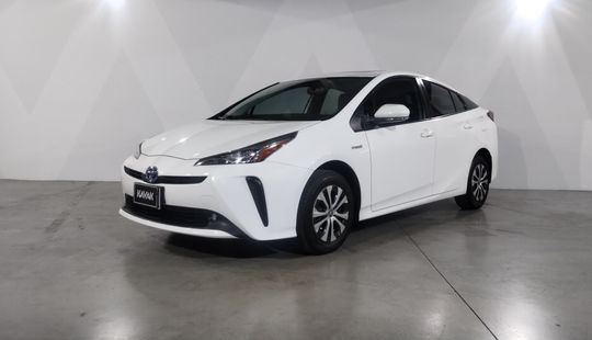 Toyota • Prius