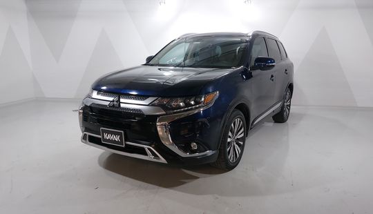 Mitsubishi • Outlander