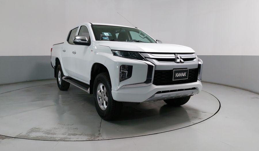 Mitsubishi L200 2.4 GLX GASOLINA Pickup 2021