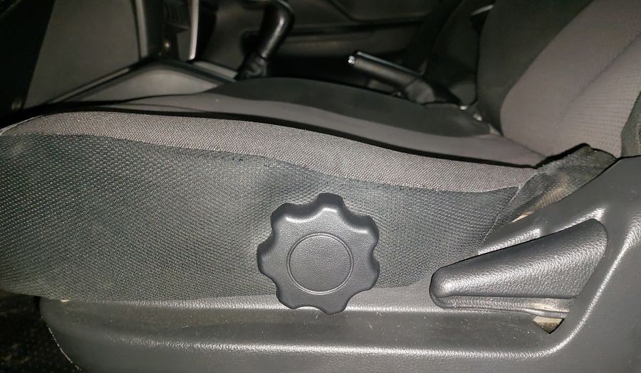 Mitsubishi L200 2.4 GLX GASOLINA Pickup 2021