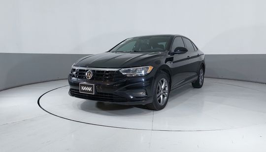 Volkswagen • Jetta