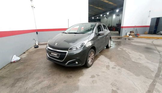 Peugeot • 208