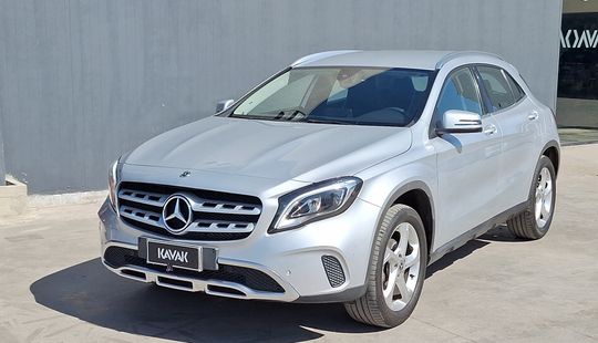 Mercedes Benz • Clase GLA