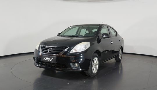 Nissan • Versa