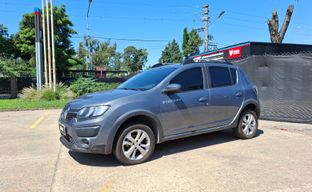 Renault • Sandero Stepway