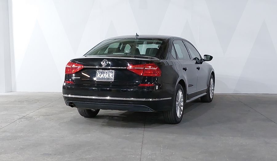 Volkswagen Passat 2.5 COMFORTLINE Sedan 2016