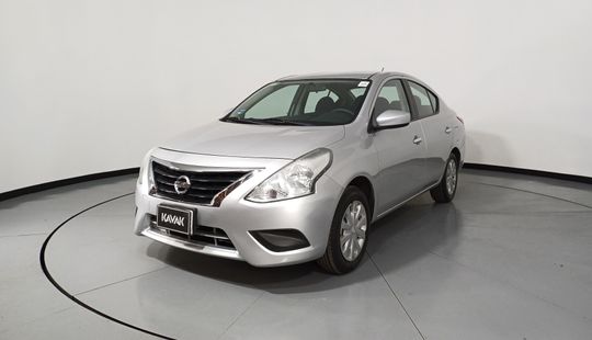 Nissan • Versa