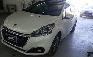 Peugeot • 208