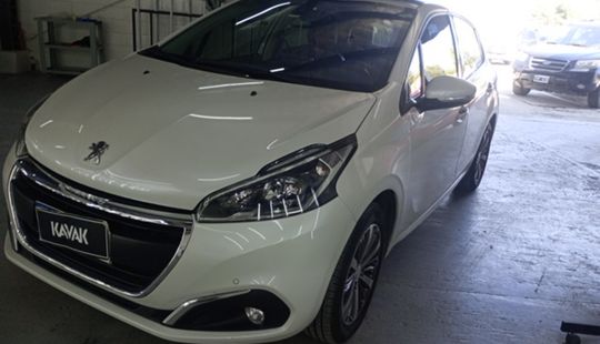 Peugeot • 208