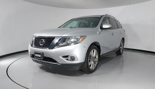 Nissan • Pathfinder