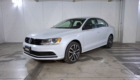 Volkswagen • Jetta